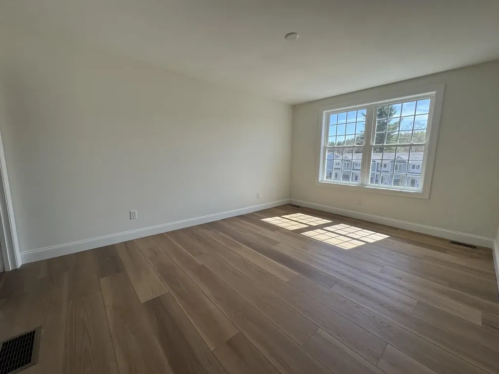 6B Dearborn Circle Goffstown NH 03045