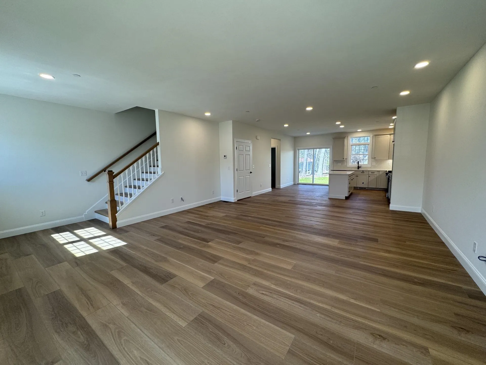6B Dearborn Circle Goffstown NH 03045