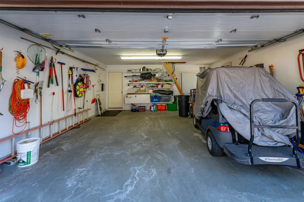 18 Falcon Way Hales Location NH 03860