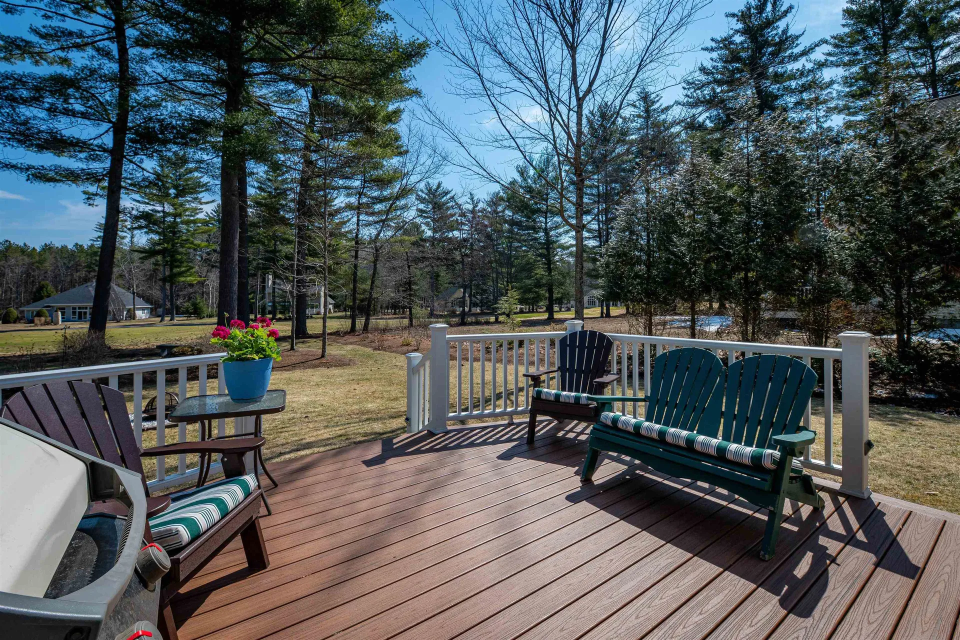 18 Falcon Way Hales Location NH 03860