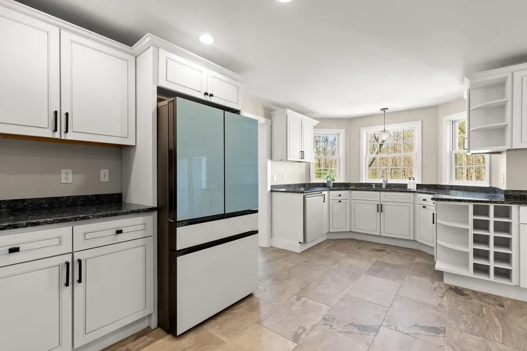 35 Winterberry Lane Stratham NH 03885