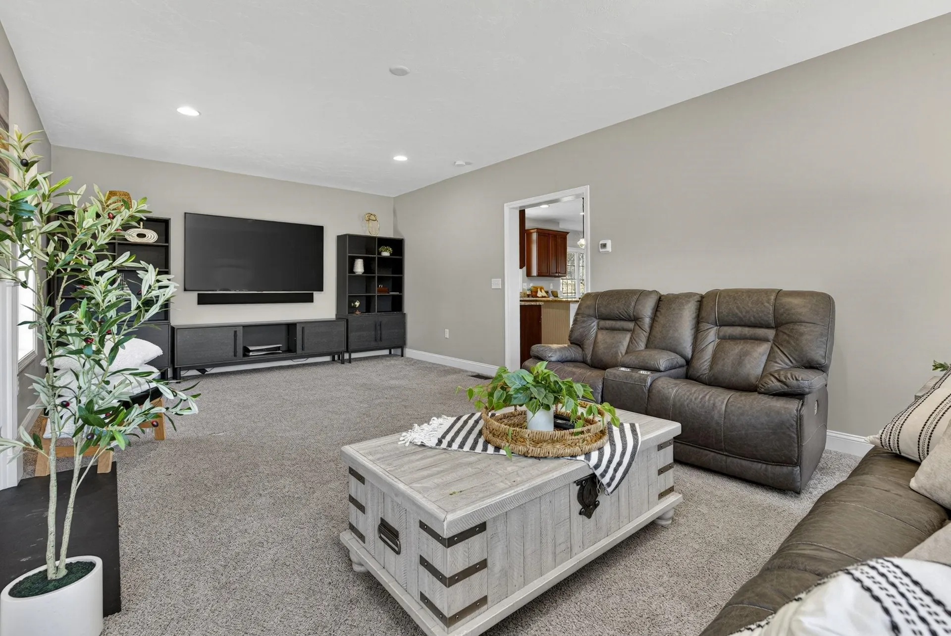 59 Northland Road Windham NH 03087