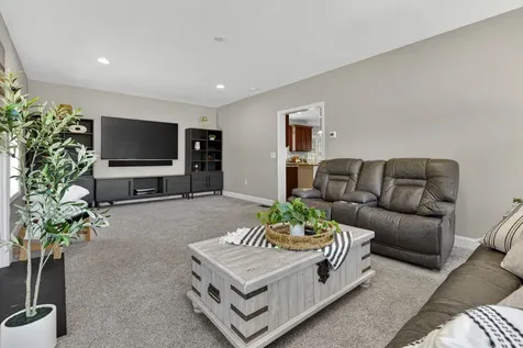 59 Northland Road Windham NH 03087