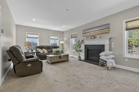 59 Northland Road Windham NH 03087
