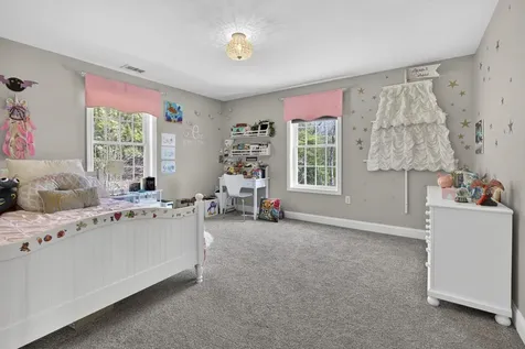 59 Northland Road Windham NH 03087