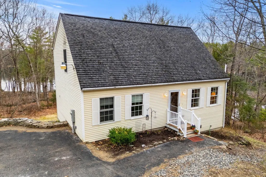 516 Berry River Road Barrington NH 03825