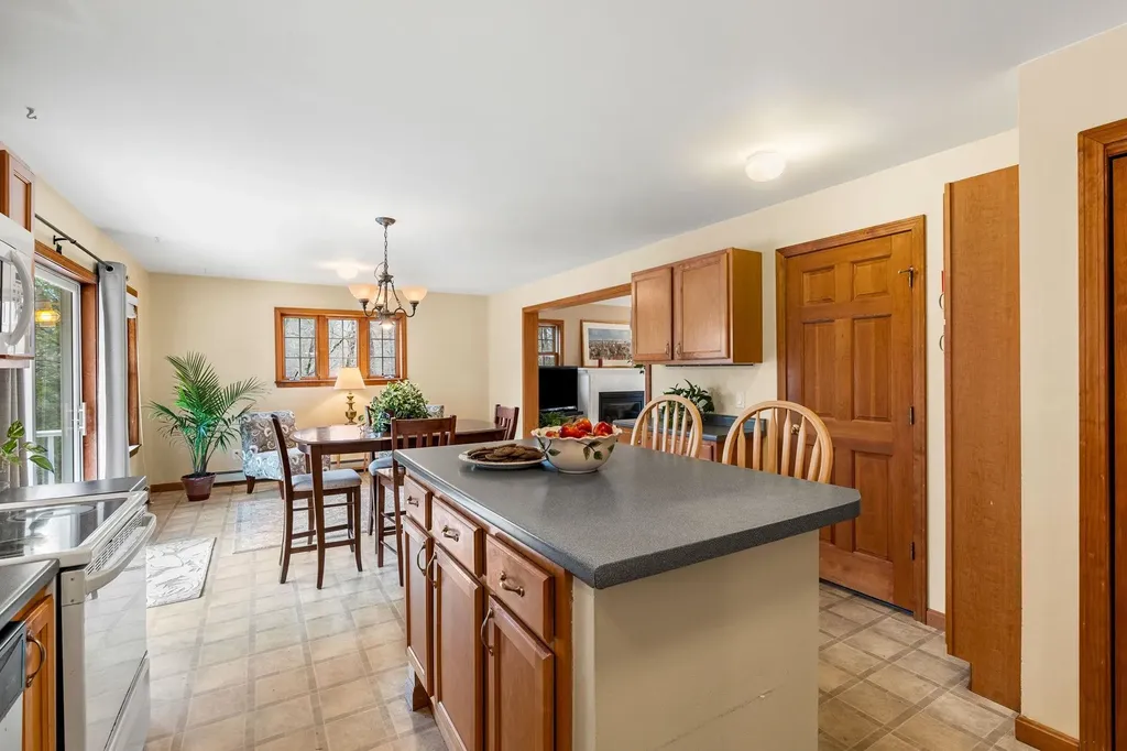 516 Berry River Road Barrington NH 03825