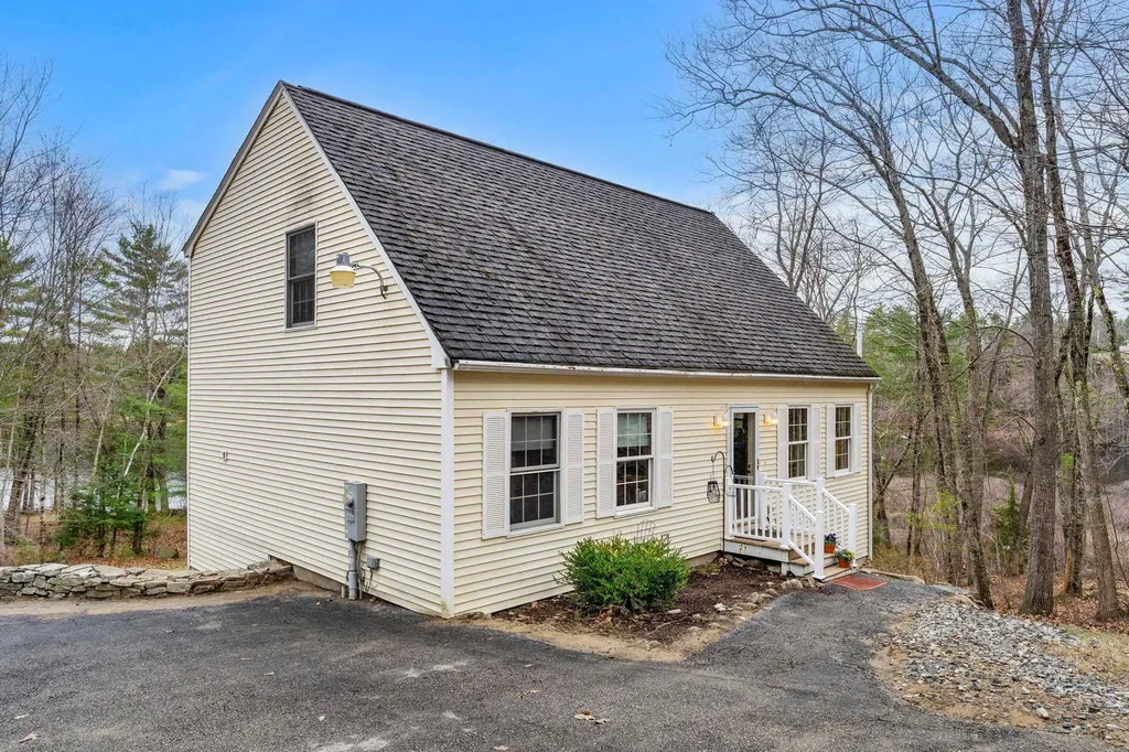 516 Berry River Road Barrington NH 03825