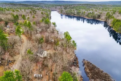 516 Berry River Road Barrington NH 03825