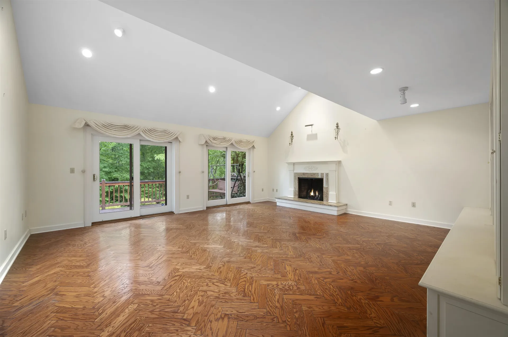 60 Peninsula Drive Stratham NH 03885