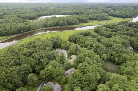 60 Peninsula Drive Stratham NH 03885