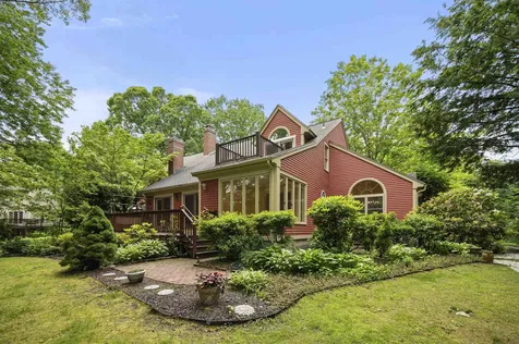 60 Peninsula Drive Stratham NH 03885