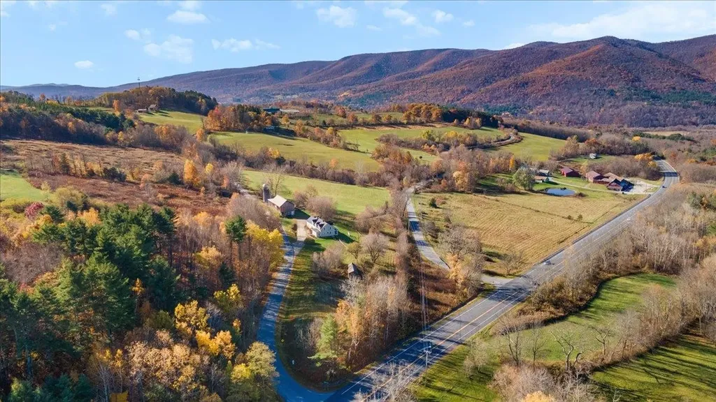 1629 North Mann Hill Road Pownal VT 05261