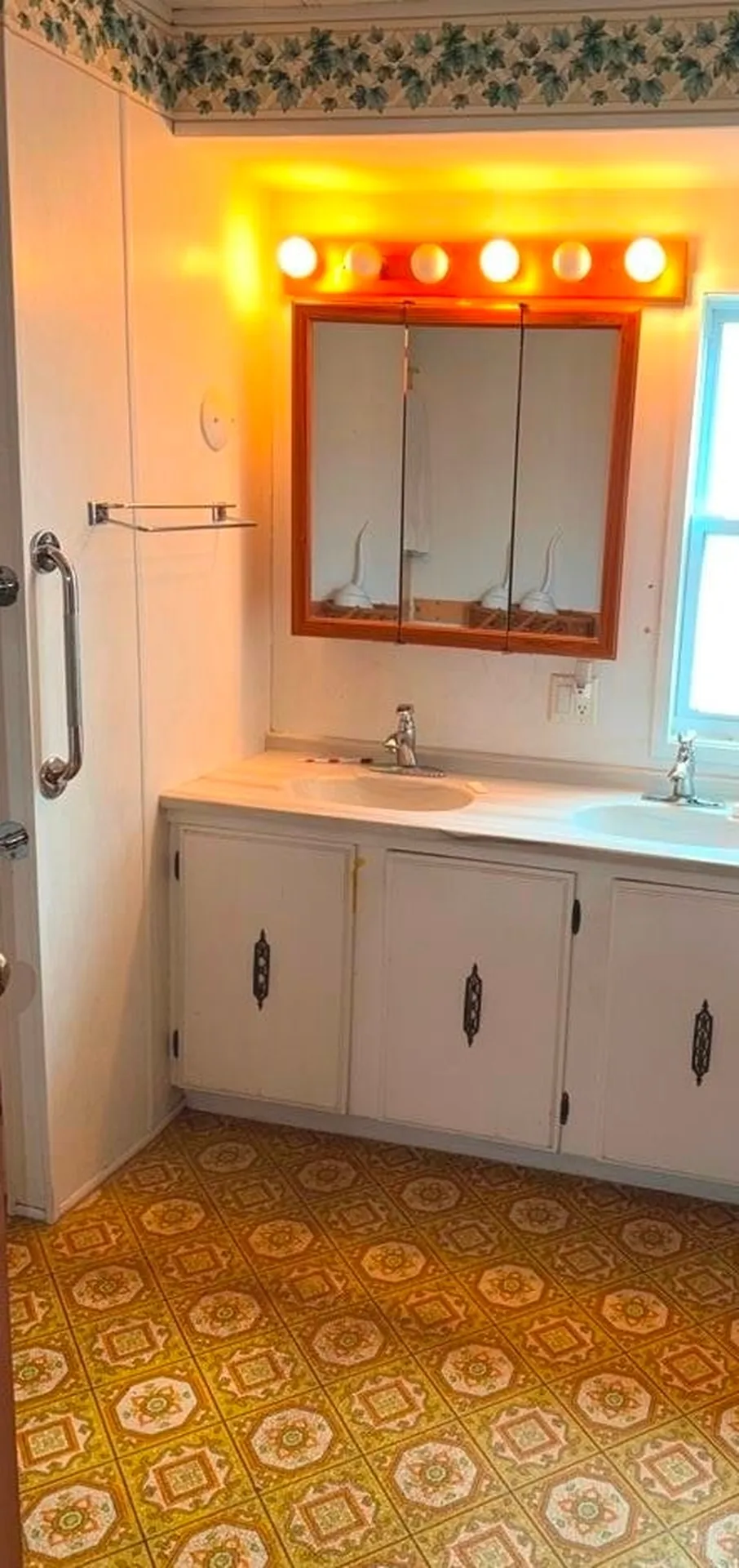 135 Maple Street Enfield NH 03748