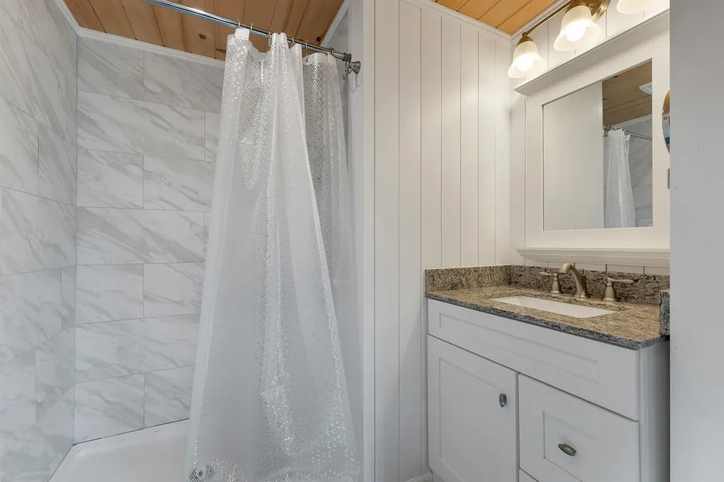 30 Grove Road New Durham NH 03855