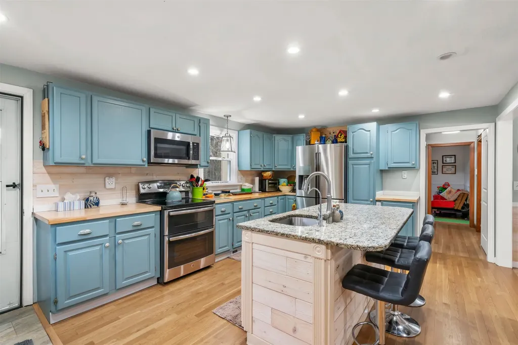 1 Lisa Street Windham NH 03087