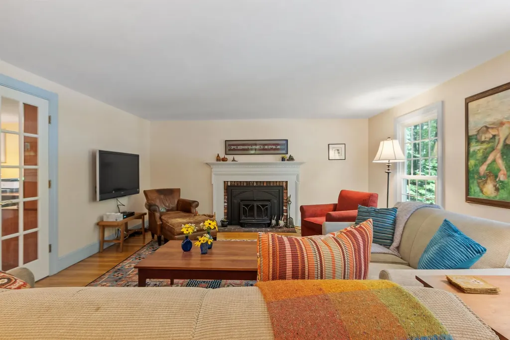 225 Lowell Street Carlisle MA 01741