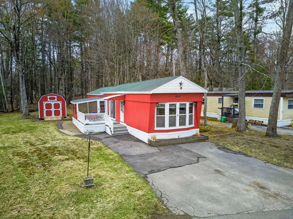 20 Beech Hill Road Exeter NH 03833