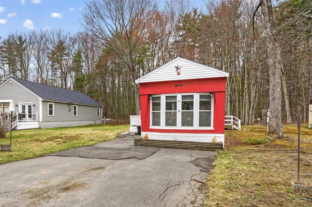20 Beech Hill Road Exeter NH 03833