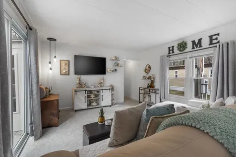 20 Beech Hill Road Exeter NH 03833