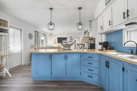 20 Beech Hill Road Exeter NH 03833