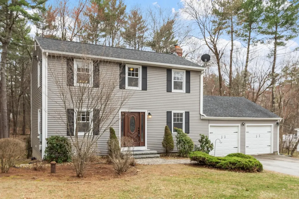 12 Glance Road Windham NH 03087