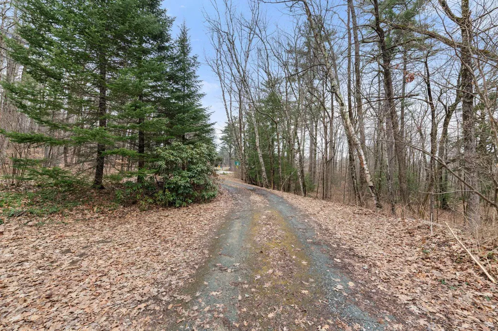 1047 New Hampshire Route 175 Holderness NH 03245