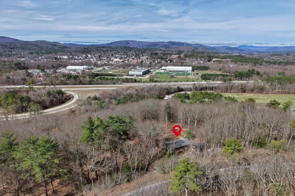 1047 New Hampshire Route 175 Holderness NH 03245