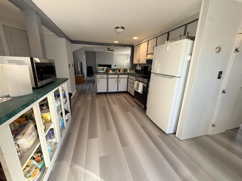 21 Arlington Street Laconia NH 03246