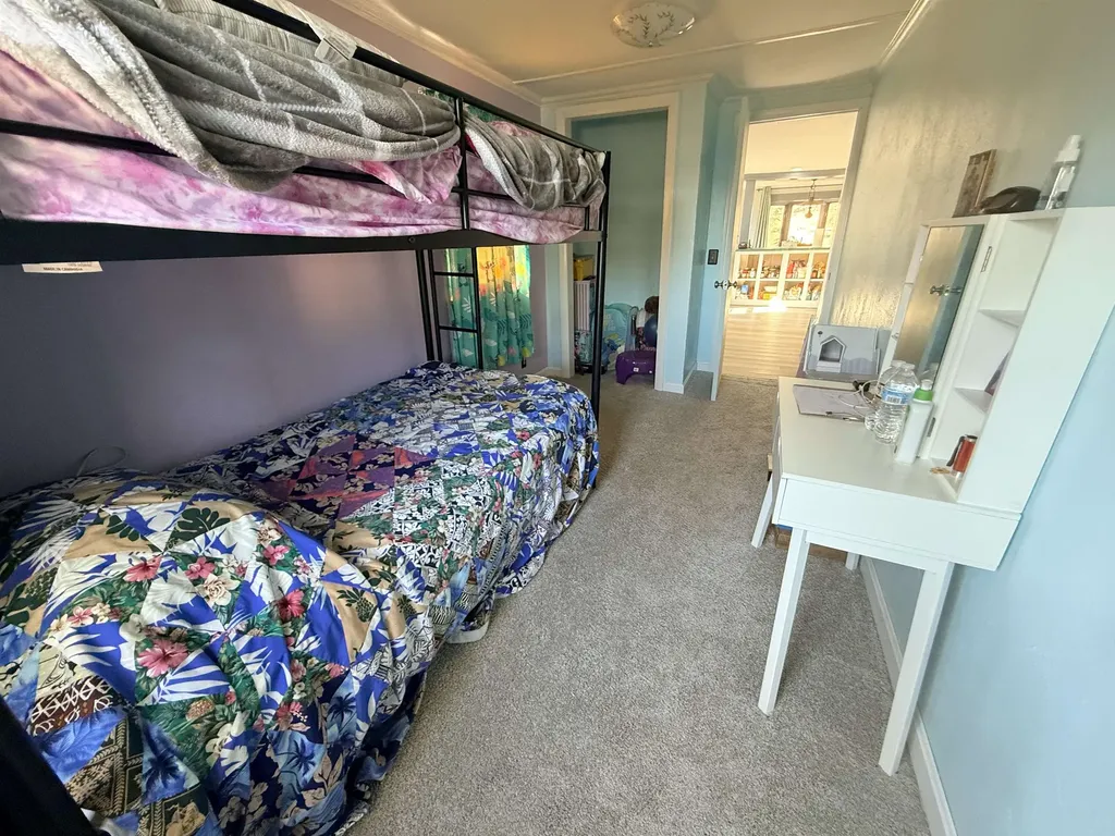 21 Arlington Street Laconia NH 03246