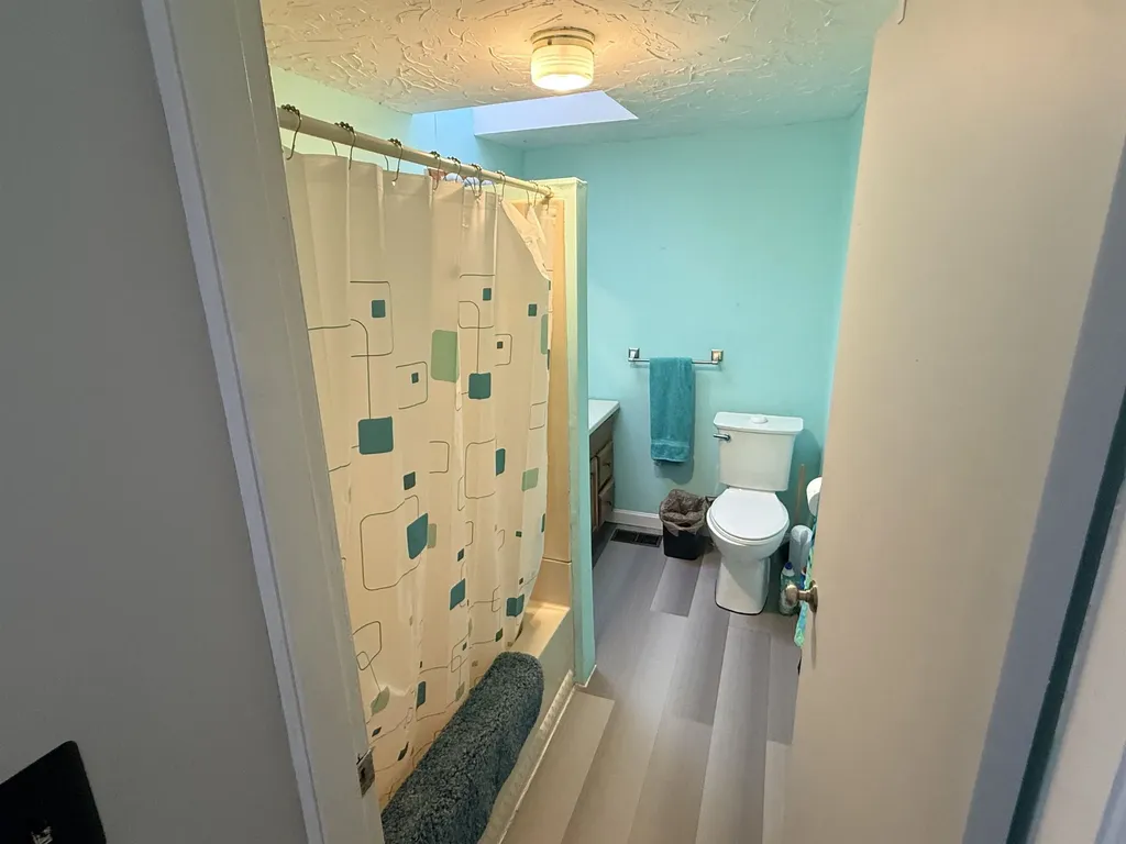 21 Arlington Street Laconia NH 03246