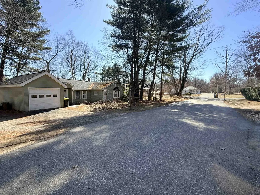 21 Arlington Street Laconia NH 03246