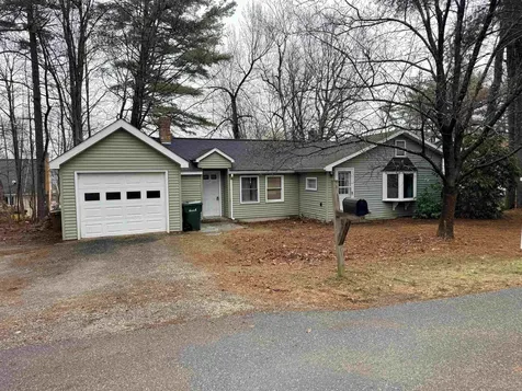 21 Arlington Street Laconia NH 03246