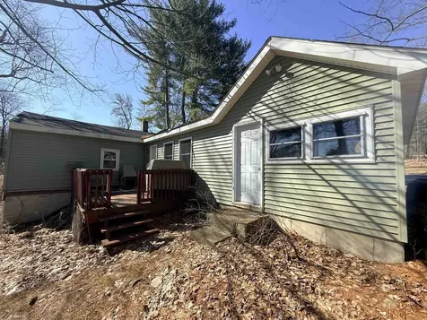 21 Arlington Street Laconia NH 03246