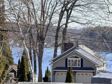 21 Arlington Street Laconia NH 03246