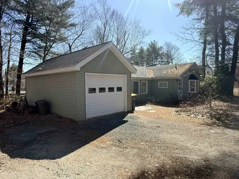 21 Arlington Street Laconia NH 03246