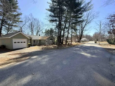 21 Arlington Street Laconia NH 03246
