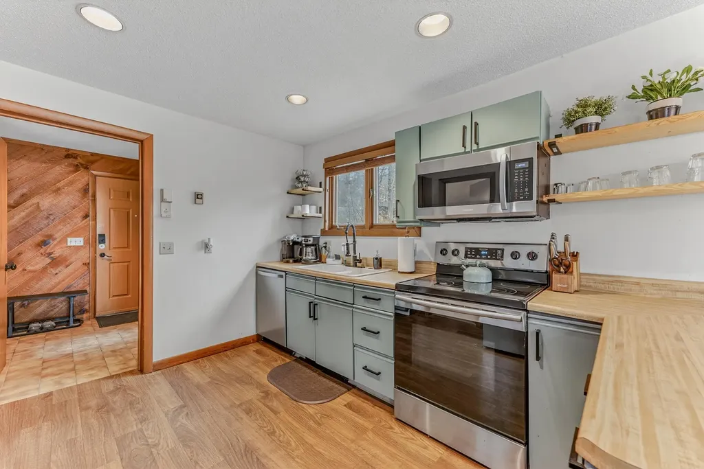62 Isaax Fox Drive Campton NH 03223