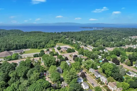 24 Bennington Court Burlington VT 05408