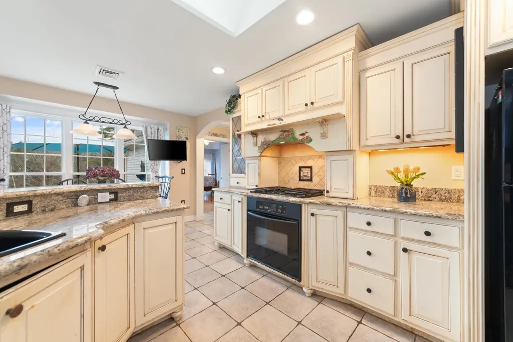 105 Pemigewasset Shores Drive Bristol NH 03222