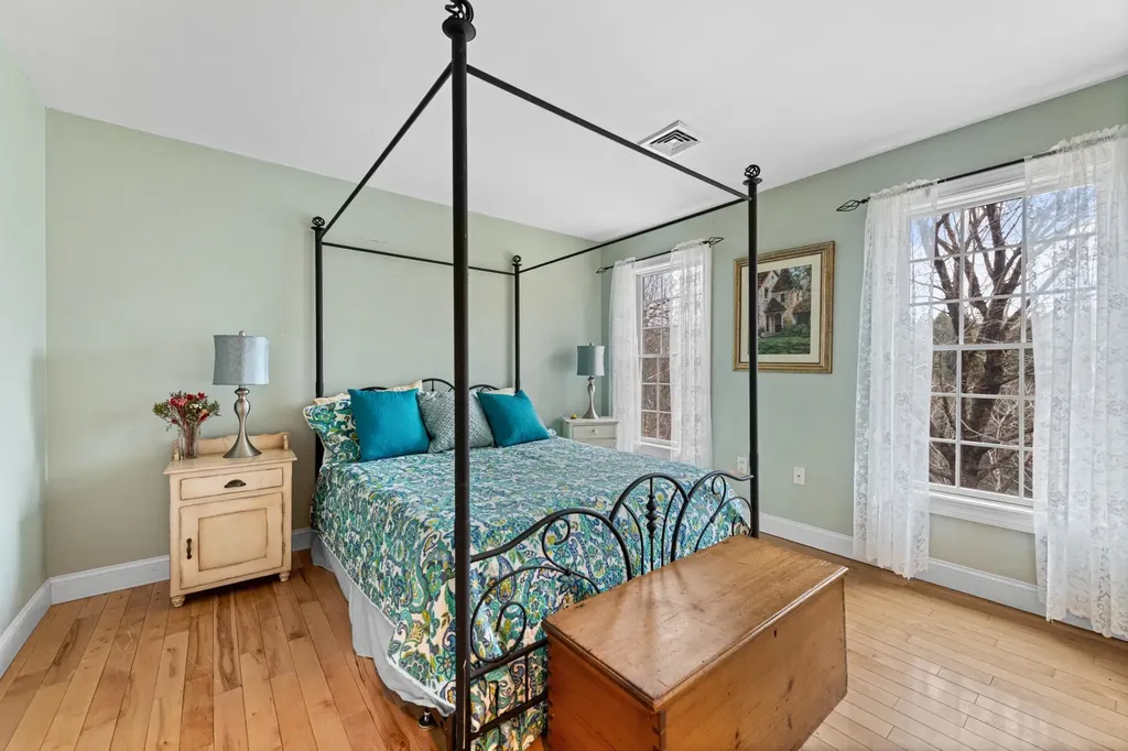 105 Pemigewasset Shores Drive Bristol NH 03222