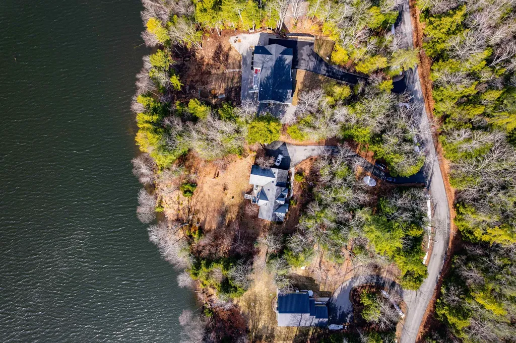 105 Pemigewasset Shores Drive Bristol NH 03222