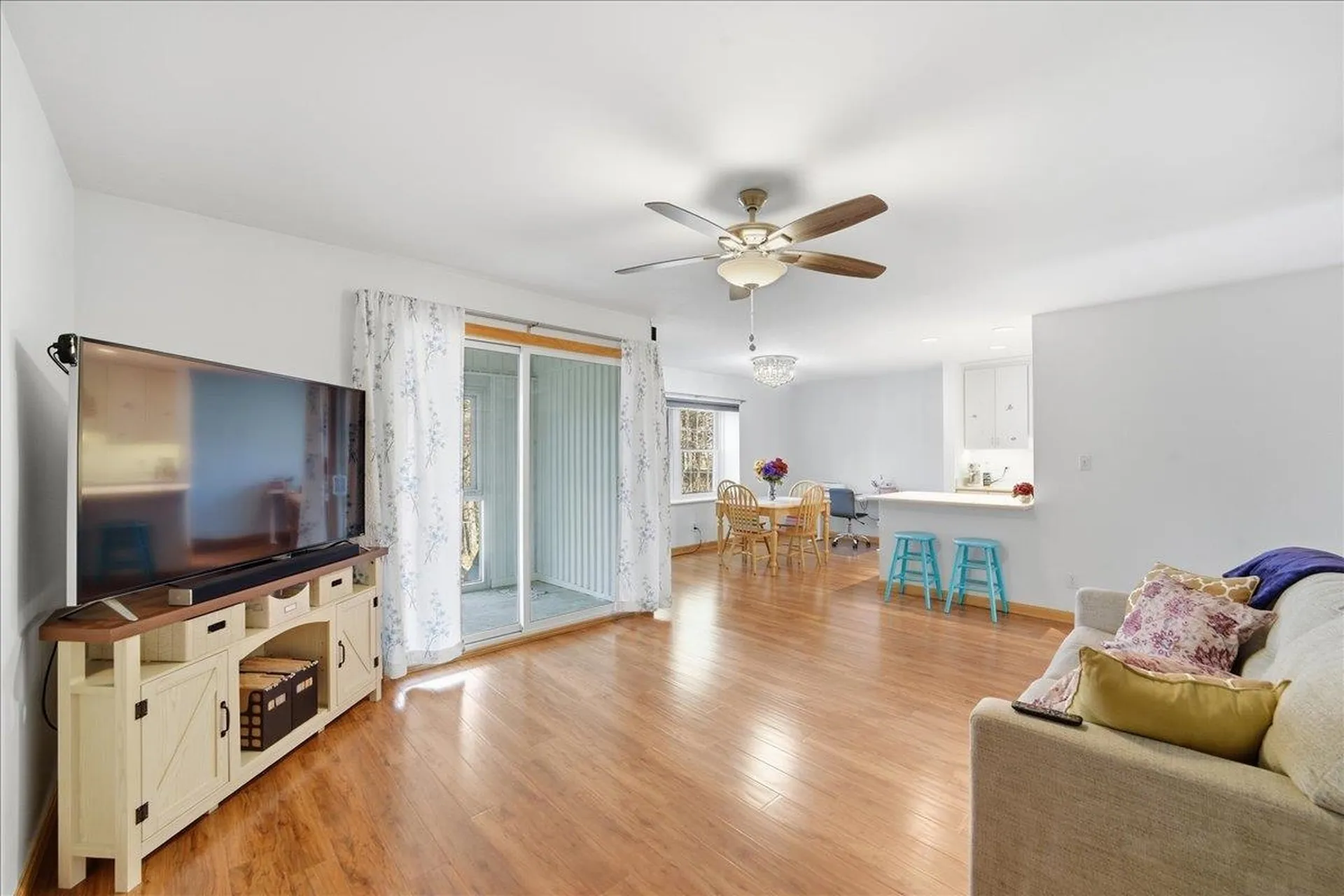125 Kennedy Drive South Burlington VT 05403