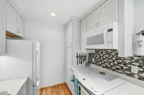 125 Kennedy Drive South Burlington VT 05403