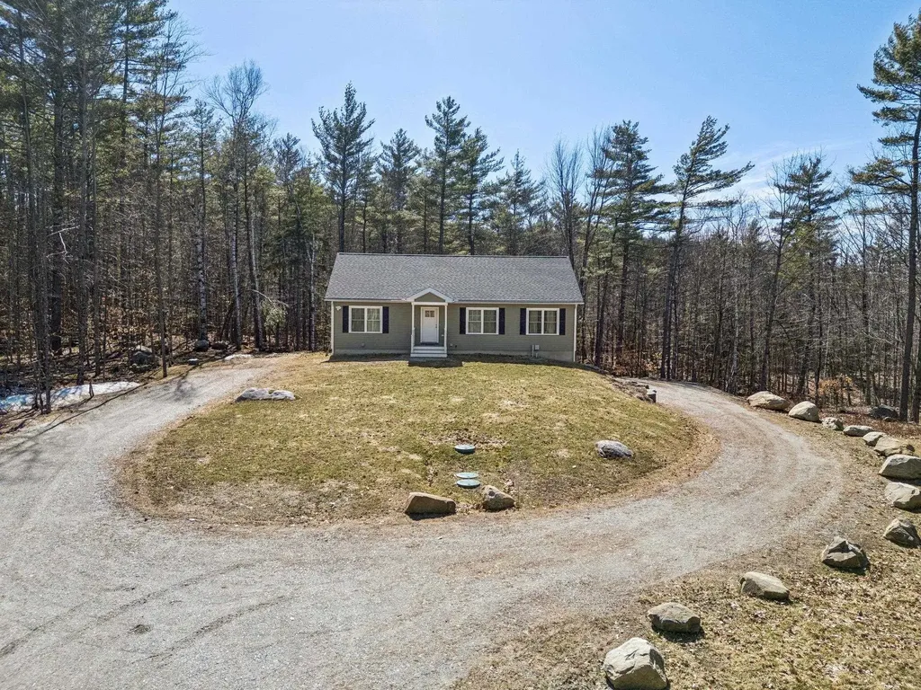 21 Caldwell Lane Sunapee NH 03782