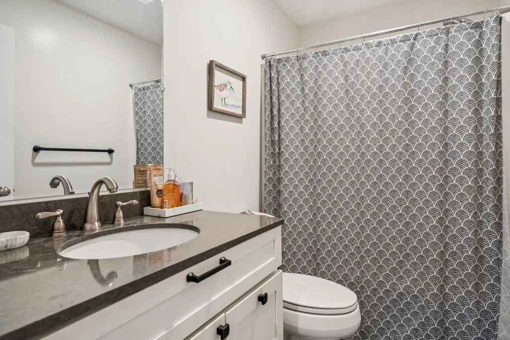 21 Caldwell Lane Sunapee NH 03782