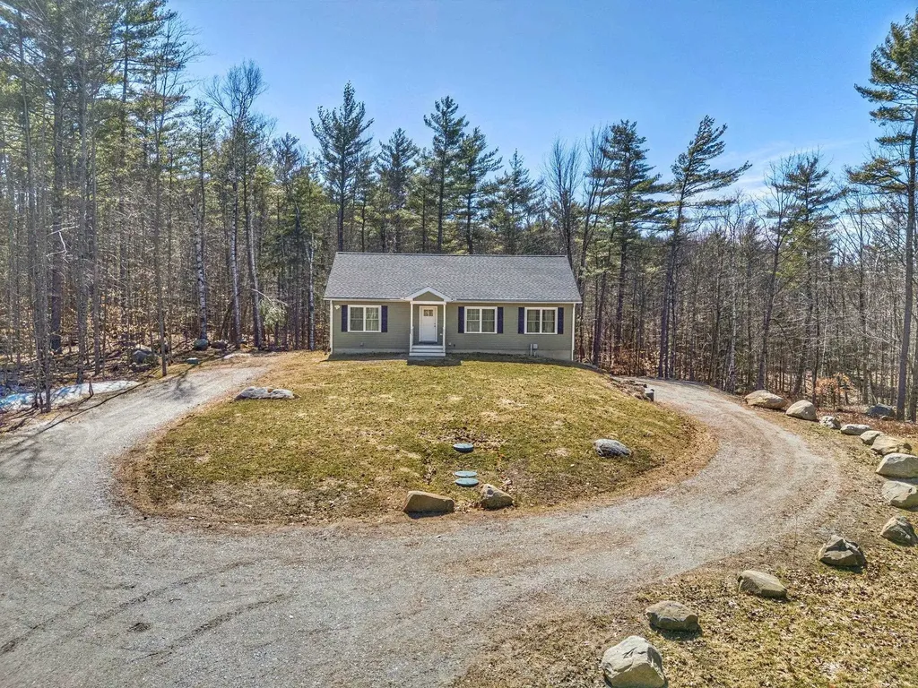 21 Caldwell Lane Sunapee NH 03782
