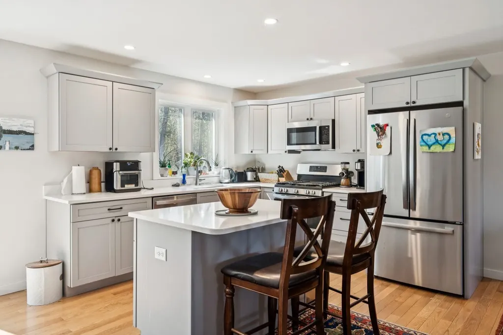 21 Caldwell Lane Sunapee NH 03782