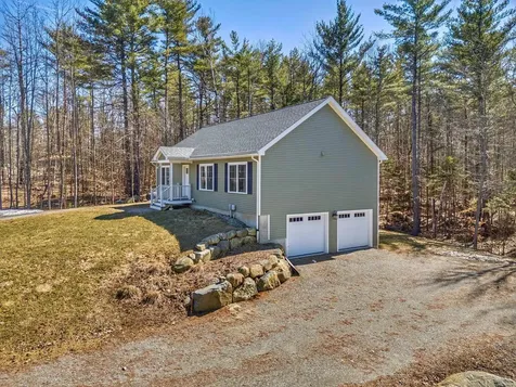 21 Caldwell Lane Sunapee NH 03782