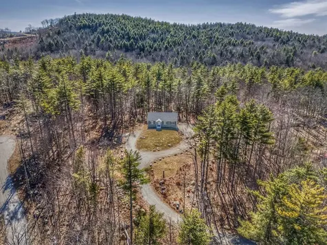 21 Caldwell Lane Sunapee NH 03782